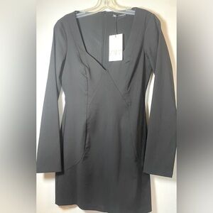 🆕 ZARA v-neck long sleeve mini dress